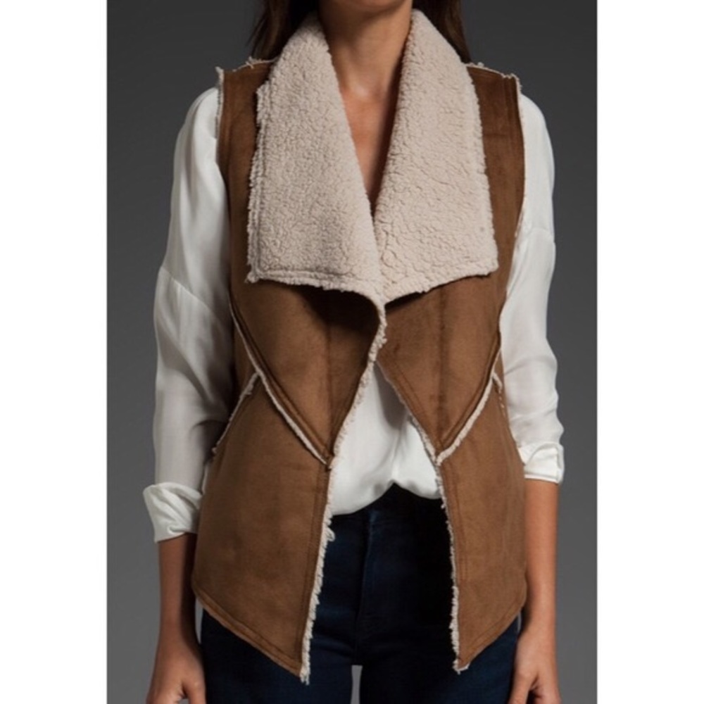 Beige fur vest!